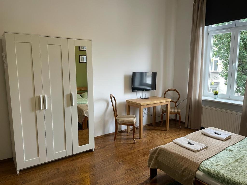 Classic Apartments Pilsudskiego Street Krakow Luaran gambar