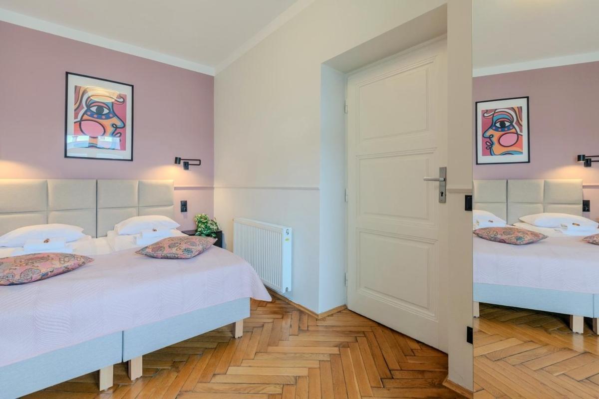 Classic Apartments Pilsudskiego Street Krakow Luaran gambar